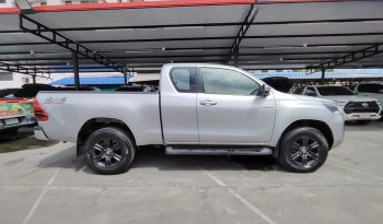REVO 4WD 2021 2.4 MID MT SMART CAB SILVER  461 full