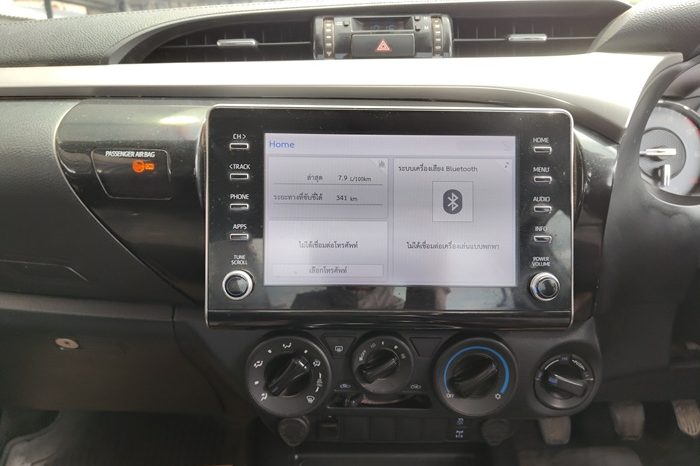 REVO 4WD 2021 2.4 MID MT SMART CAB SILVER  461 full