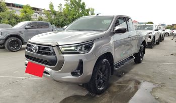 REVO 4WD 2021 2.4 MID MT SMART CAB SILVER  461 full