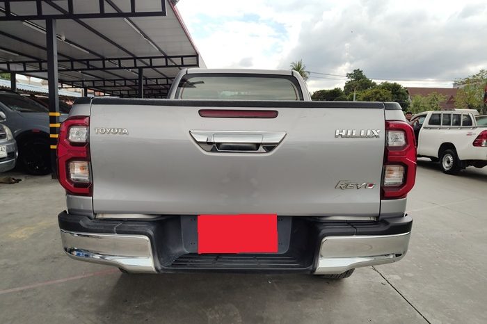 REVO 4WD 2021 2.4 MID MT SMART CAB SILVER  461 full