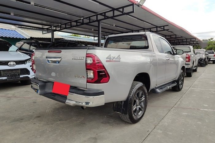 REVO 4WD 2021 2.4 MID MT SMART CAB SILVER  461 full