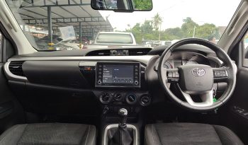 REVO 4WD 2021 2.4 MID MT SMART CAB SILVER  461 full