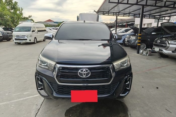 REVO PRE 2019 2.4E AT DOUBLE CAB BLACK  2401 full