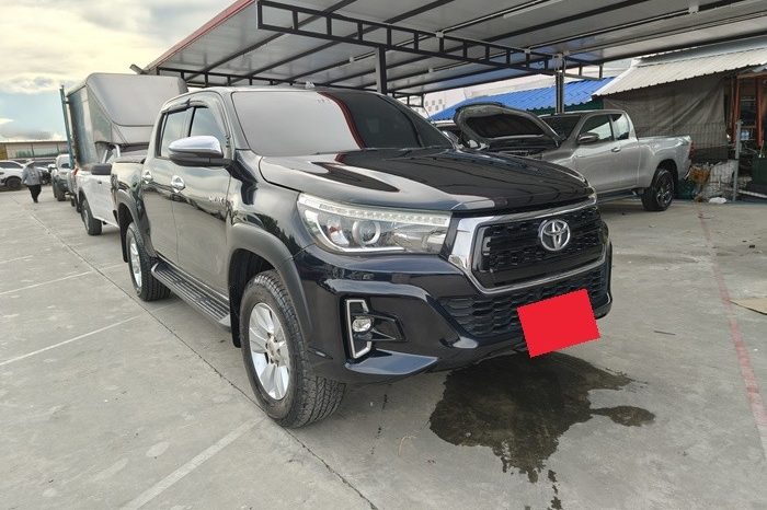 REVO PRE 2019 2.4E AT DOUBLE CAB BLACK  2401 full