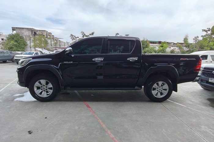 REVO PRE 2019 2.4E AT DOUBLE CAB BLACK  2401 full
