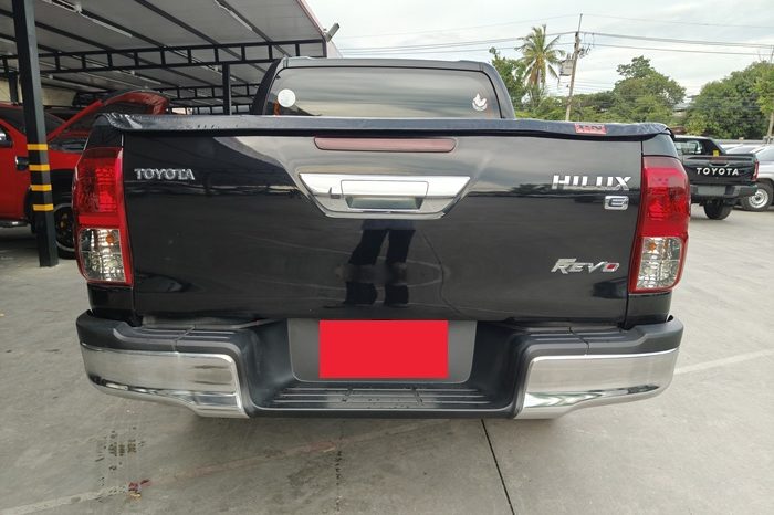 REVO PRE 2019 2.4E AT DOUBLE CAB BLACK  2401 full