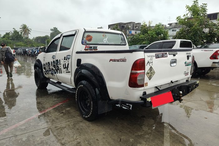 VIGO PRE 2013 2.7E MT DOUBLE CAB WHITE  8394 full