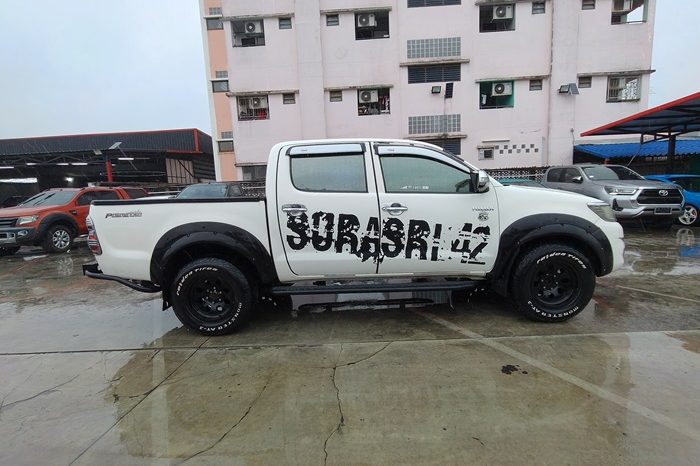 VIGO PRE 2013 2.7E MT DOUBLE CAB WHITE  8394 full