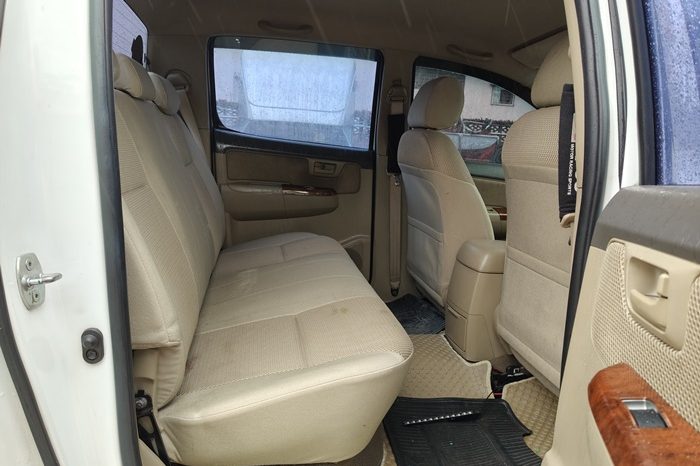 VIGO PRE 2013 2.7E MT DOUBLE CAB WHITE  8394 full
