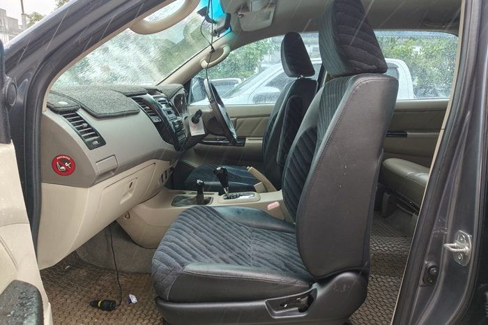 TOYOTA 4WD 2006 3.0V AT FORTUNER DARK GREY  4310 full