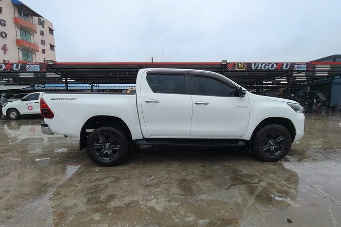 REVO PRE 2021 2.4 ENTRY AT DOUBLE CAB WHITE  1779 full