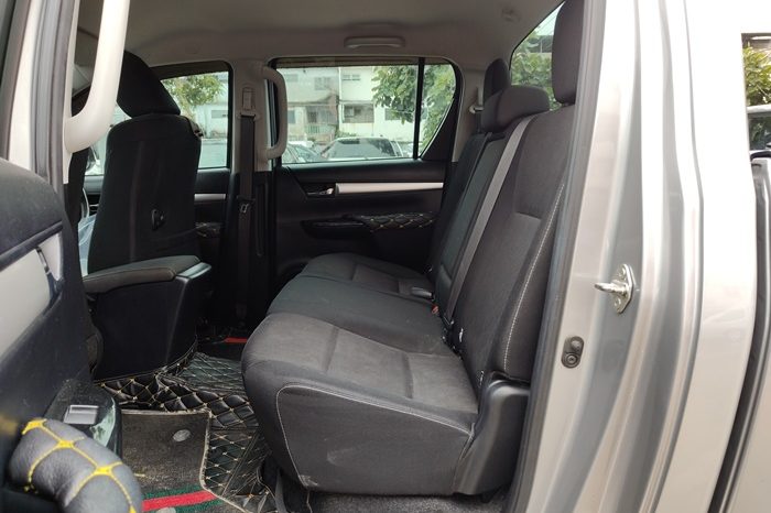 REVO PRE 2022 2.4 ENTRY AT DOUBLE CAB SILVER  8374 full