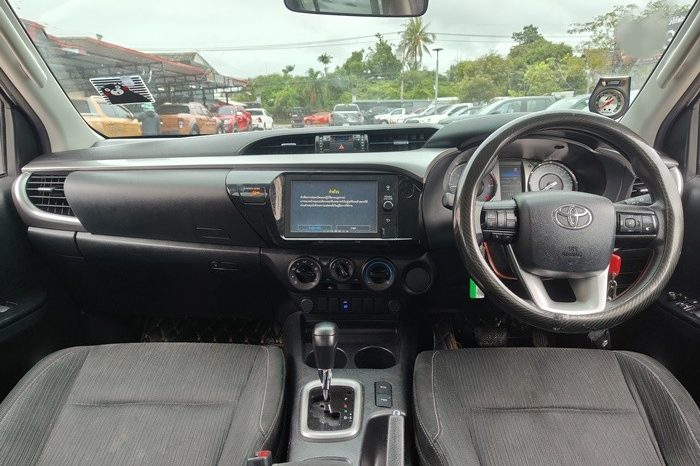 REVO PRE 2022 2.4 ENTRY AT DOUBLE CAB SILVER  8374 full