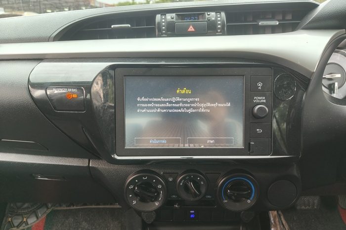 REVO PRE 2022 2.4 ENTRY AT DOUBLE CAB SILVER  8374 full