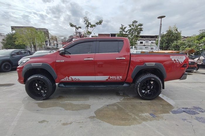 REVO PRE 2018 2.4G AT DOUBLE CAB RED  3930 full