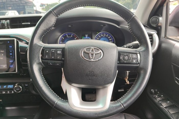 REVO PRE 2018 2.4G AT DOUBLE CAB RED  3930 full