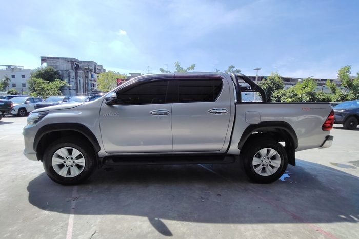 REVO PRE 2019 2.4E AT DOUBLE CAB SILVER  7008 full