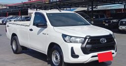 REVO 2WD 2022 2.4 ENTRY MT STANDARD WHITE  1652