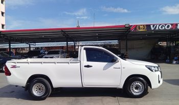 REVO 2WD 2022 2.4 ENTRY MT STANDARD WHITE  1652 full