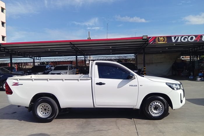 REVO 2WD 2022 2.4 ENTRY MT STANDARD WHITE  1652 full