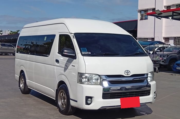 TOYOTA 2WD 2019 3.0 MT COMMUTER WHITE 3454 full
