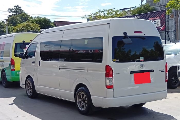 TOYOTA 2WD 2019 3.0 MT COMMUTER WHITE 3454 full