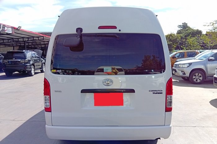 TOYOTA 2WD 2019 3.0 MT COMMUTER WHITE 3454 full