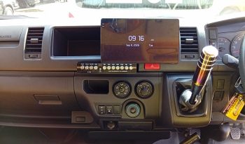 TOYOTA 2WD 2019 3.0 MT COMMUTER WHITE 3454 full