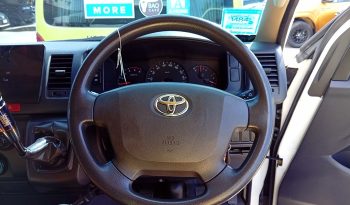 TOYOTA 2WD 2019 3.0 MT COMMUTER WHITE 3454 full