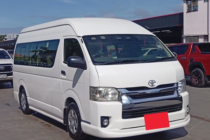 TOYOTA 2WD 2019 2.7 MT COMMUTER WHITE  857 full