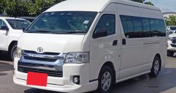 TOYOTA 2WD 2019 2.7 MT COMMUTER WHITE  857