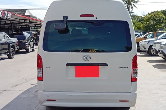 TOYOTA 2WD 2019 2.7 MT COMMUTER WHITE  857 full