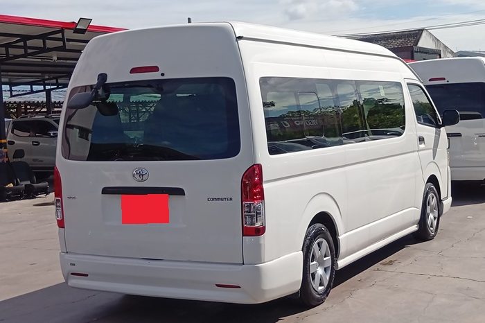 TOYOTA 2WD 2019 2.7 MT COMMUTER WHITE  857 full