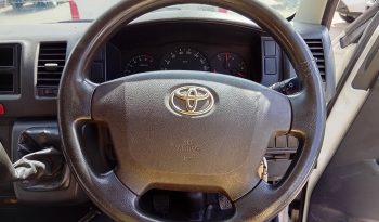 TOYOTA 2WD 2019 2.7 MT COMMUTER WHITE  857 full
