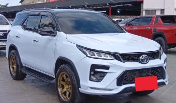 TOYOTA 4WD 2017 2.8V AT FORTUNER WHITE  1153 full