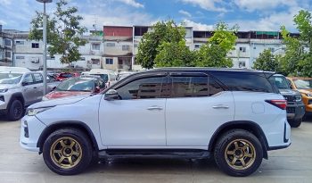 TOYOTA 4WD 2017 2.8V AT FORTUNER WHITE  1153 full