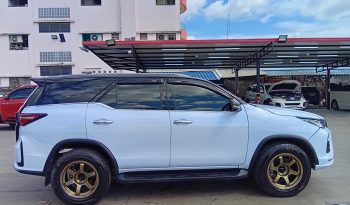 TOYOTA 4WD 2017 2.8V AT FORTUNER WHITE  1153 full