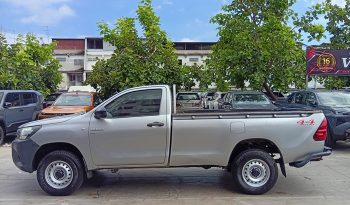REVO 4WD 2017 2.8J MT STANDARD SILVER  9965 full