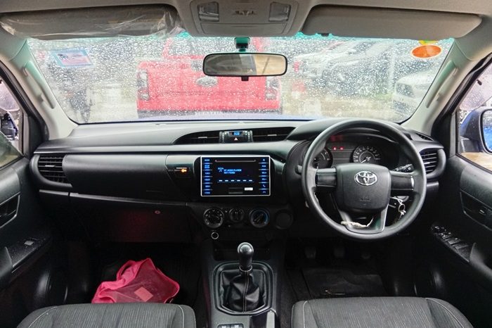 REVO PRE 2017 2.4J MT DOUBLE CAB BLUE  9838 full