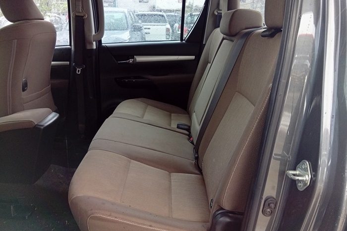 REVO PRE 2017 2.4E AT DOUBLE CAB DARK GREY  6709 full