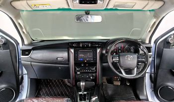TOYOTA 4WD 2017 2.8V AT FORTUNER WHITE  1153 full