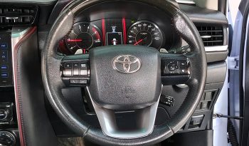 TOYOTA 4WD 2017 2.8V AT FORTUNER WHITE  1153 full