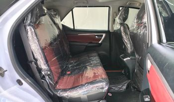 TOYOTA 4WD 2017 2.8V AT FORTUNER WHITE  1153 full