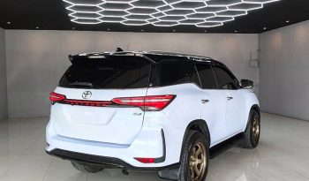 TOYOTA 4WD 2017 2.8V AT FORTUNER WHITE  1153 full