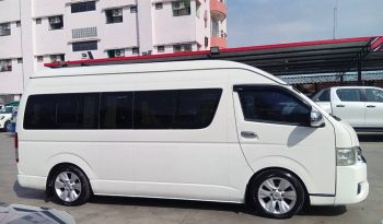 TOYOTA 2WD 2017 3.0 MT COMMUTER WHITE 1190 full