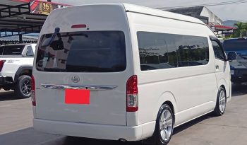 TOYOTA 2WD 2017 3.0 MT COMMUTER WHITE 1190 full