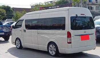 TOYOTA 2WD 2017 3.0 MT COMMUTER WHITE 1190 full