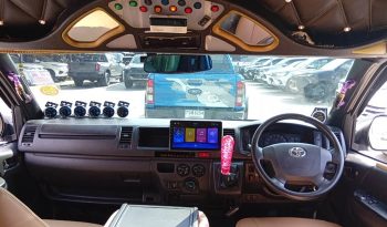 TOYOTA 2WD 2017 3.0 MT COMMUTER WHITE 1190 full