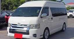 TOYOTA 2WD 2017 3.0 MT COMMUTER WHITE 1190