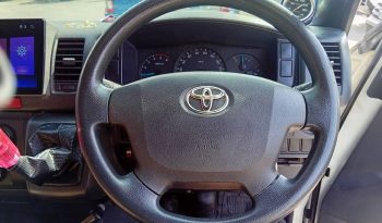 TOYOTA 2WD 2017 3.0 MT COMMUTER WHITE 1190 full